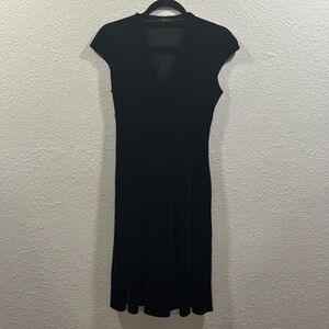 GNW‎ black velvet dress midi v-neck short sleeve witchy dress